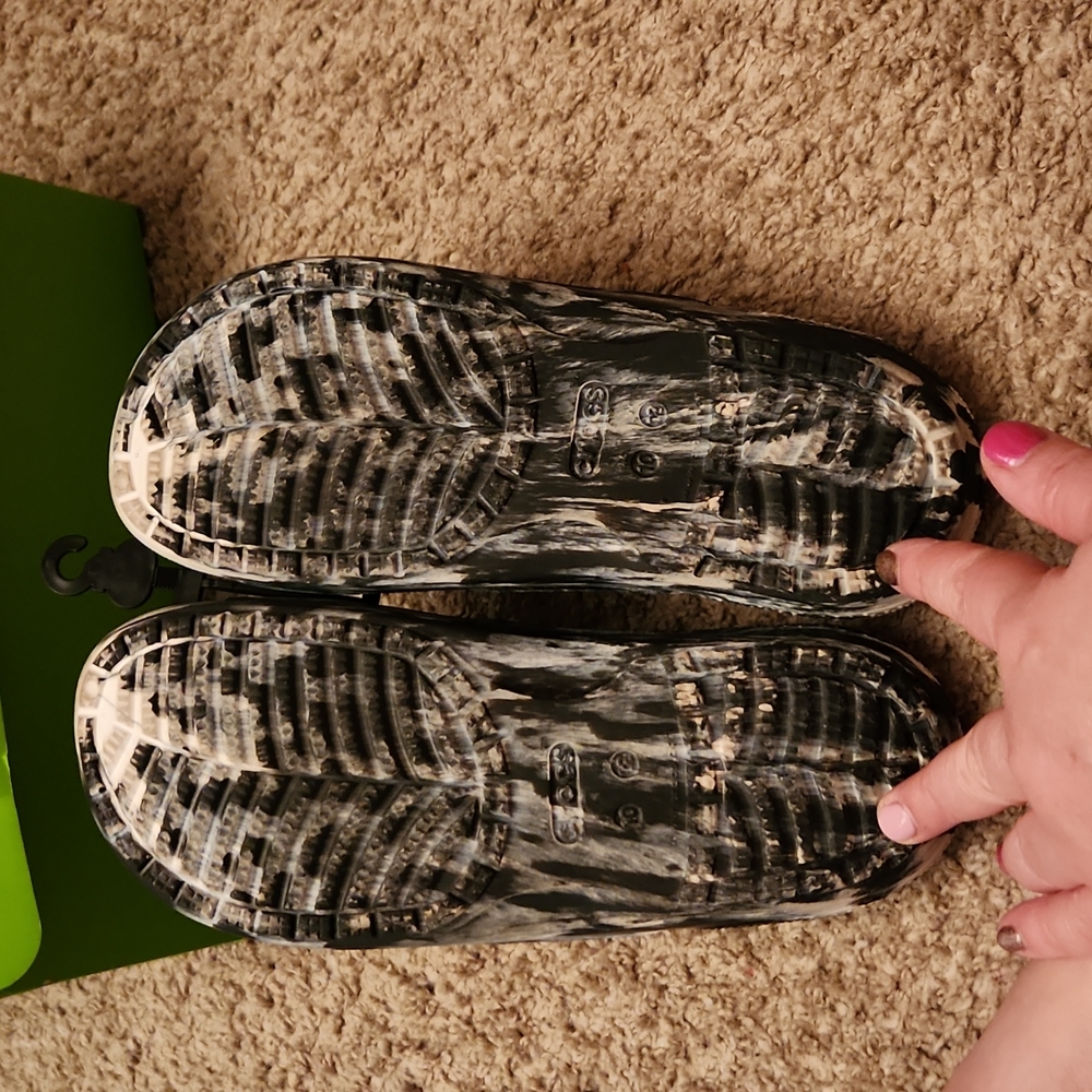 Crocs - Picture 7 of 8